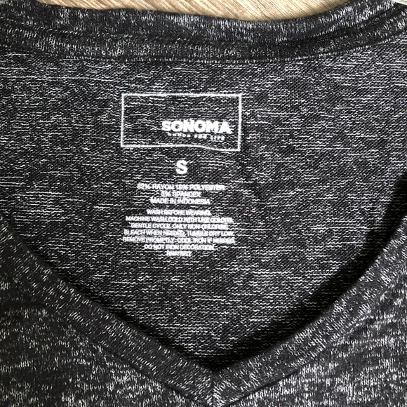 Women’s V-neck top - Picture 4 of 6